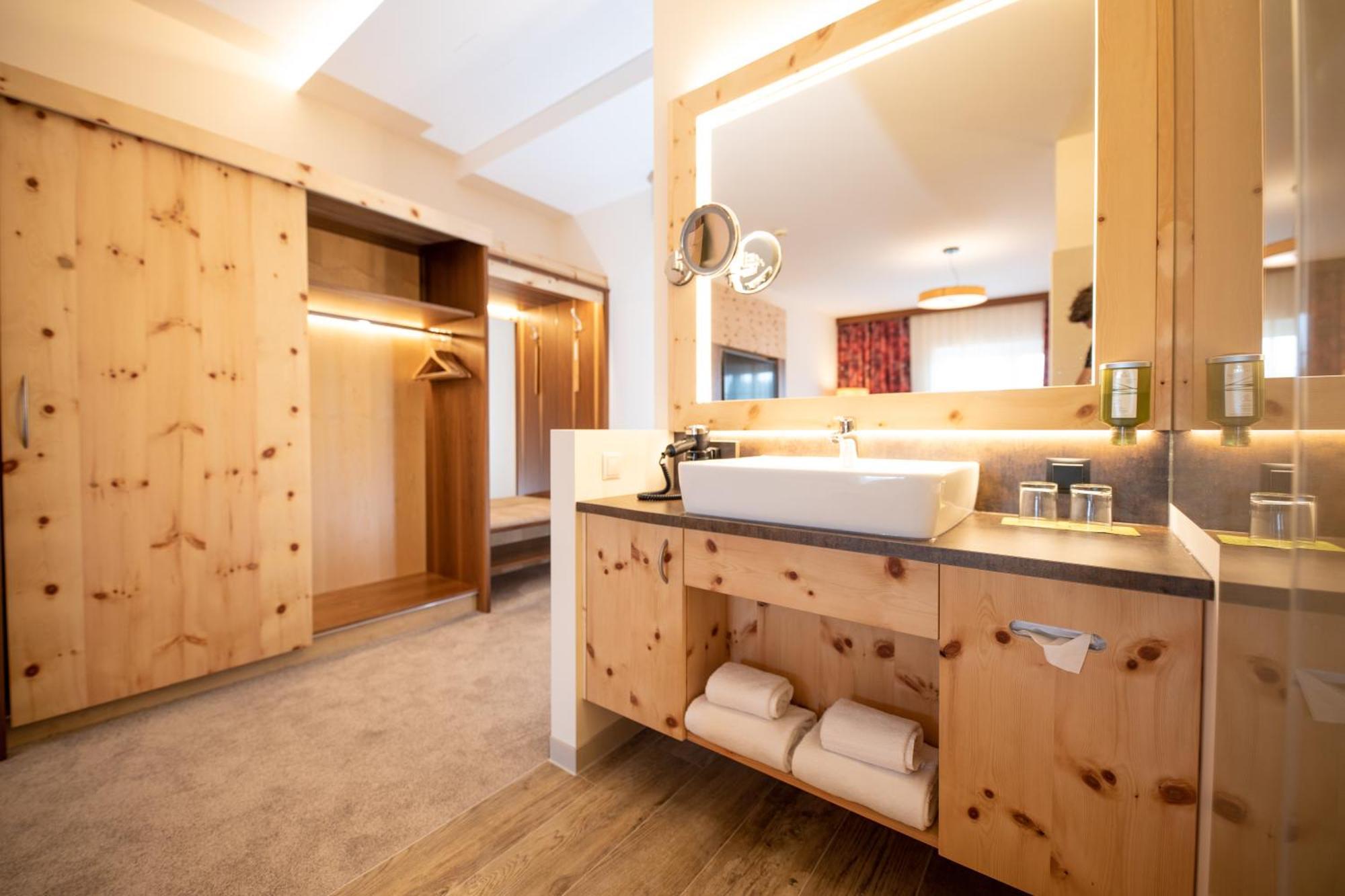 Thermenhotel Puchasplus Щегерсбах Екстериор снимка