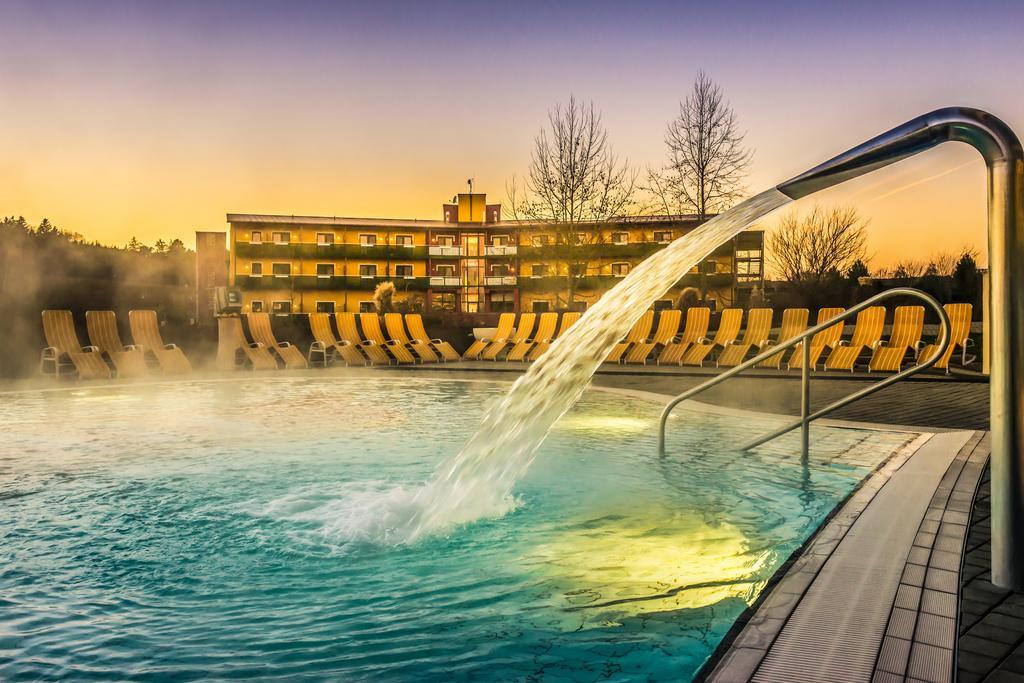 Thermenhotel Puchasplus Щегерсбах Екстериор снимка