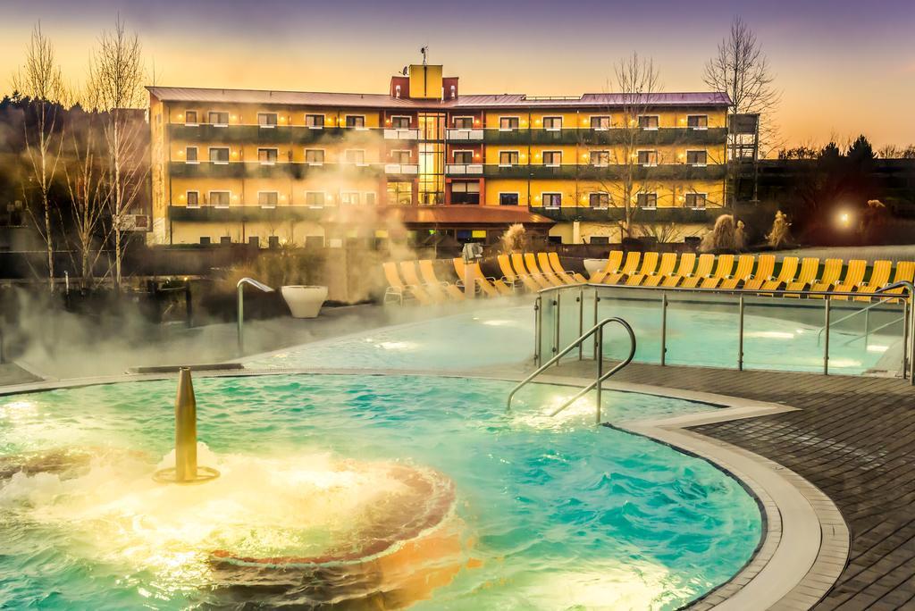 Thermenhotel Puchasplus Щегерсбах Екстериор снимка
