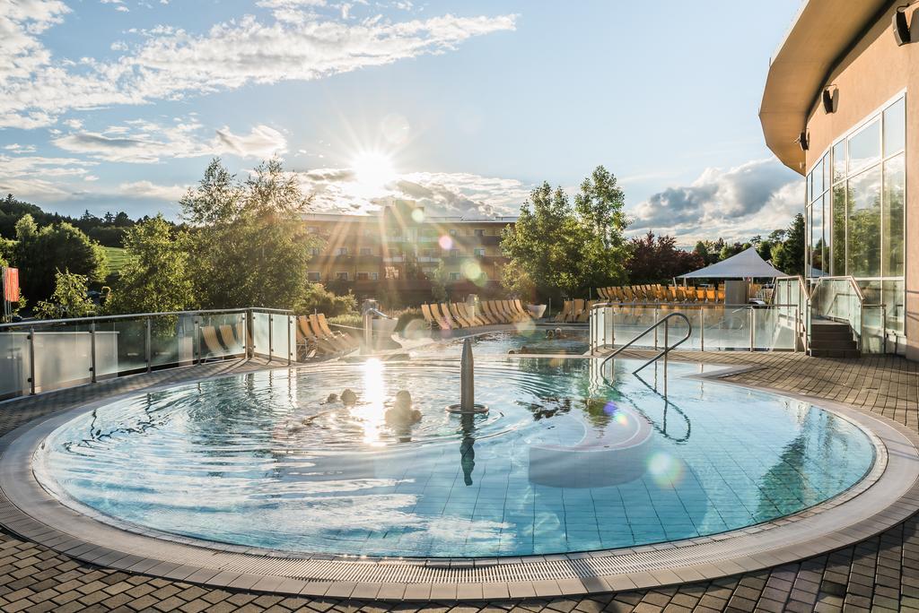 Thermenhotel Puchasplus Щегерсбах Екстериор снимка