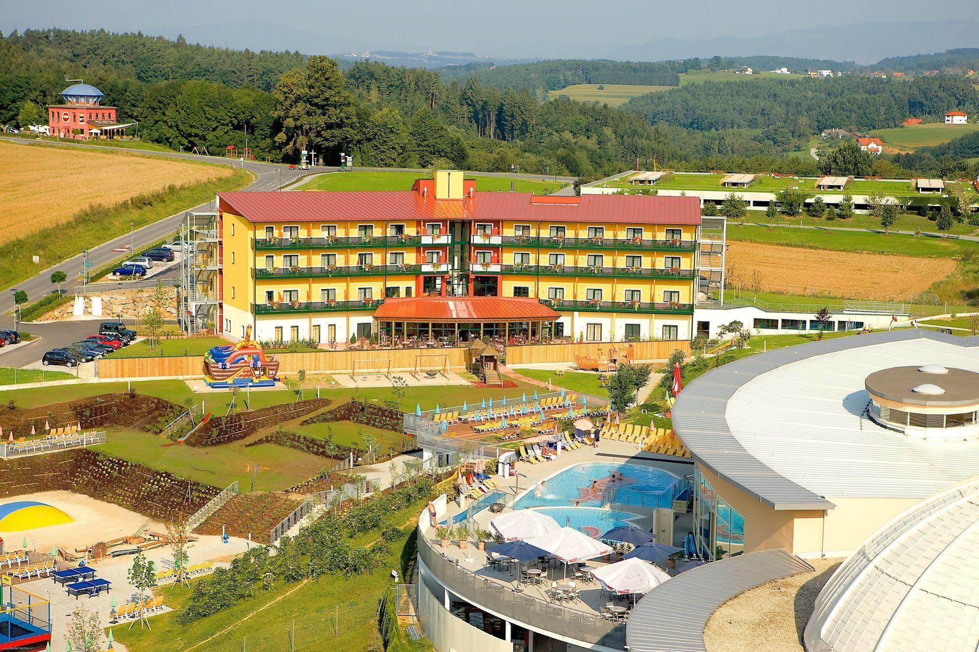Thermenhotel Puchasplus Щегерсбах Екстериор снимка