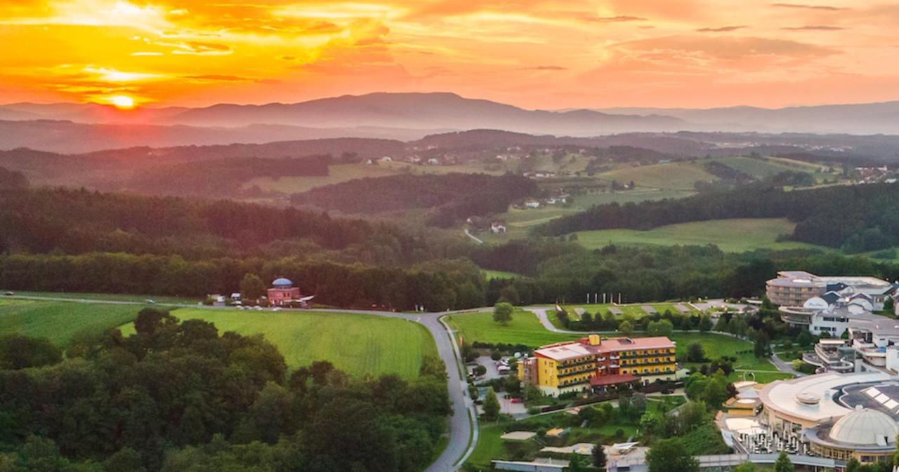 Thermenhotel Puchasplus Щегерсбах Екстериор снимка