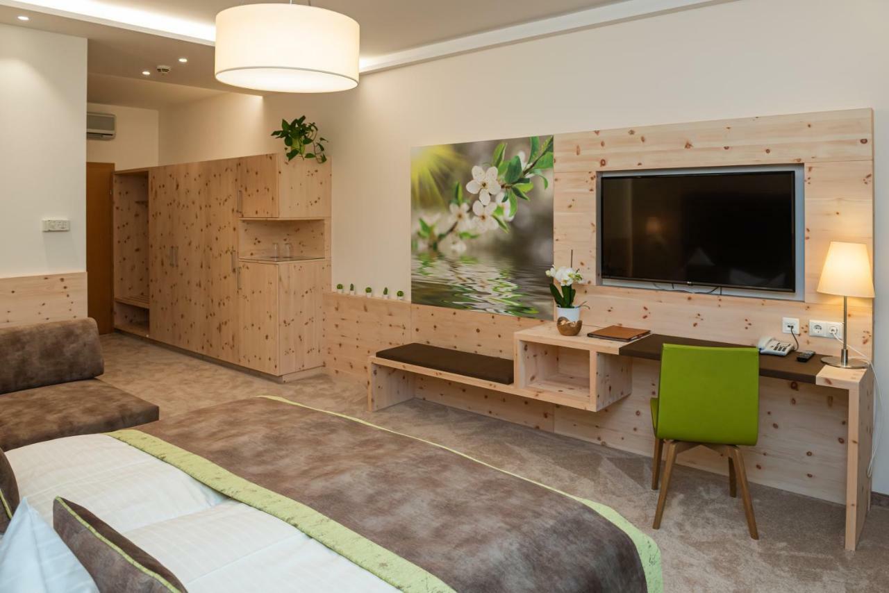 Thermenhotel Puchasplus Щегерсбах Екстериор снимка